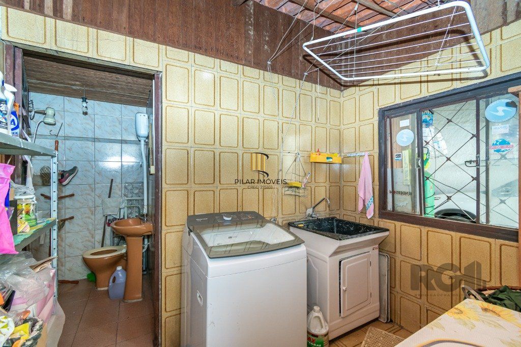 Sobrado de 4 dormitórios no Moinhos de Vento