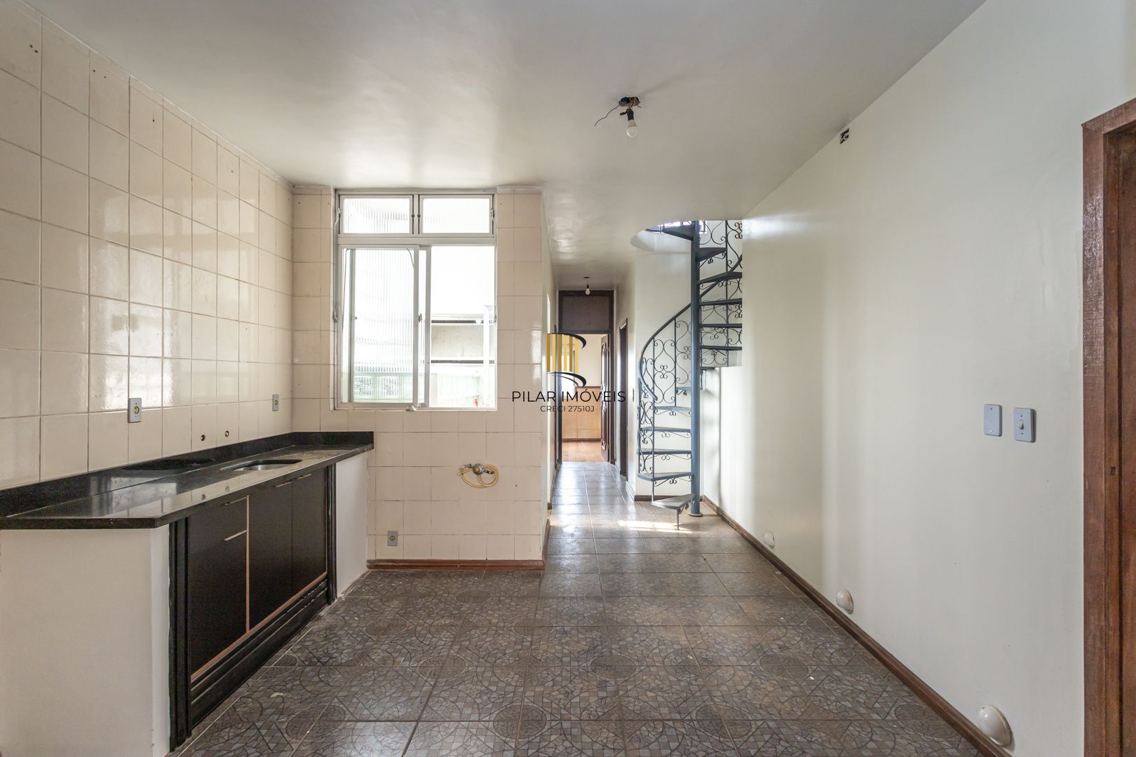 Prédio Comercial no Cristo Redentor com 2 apartamentos individuais