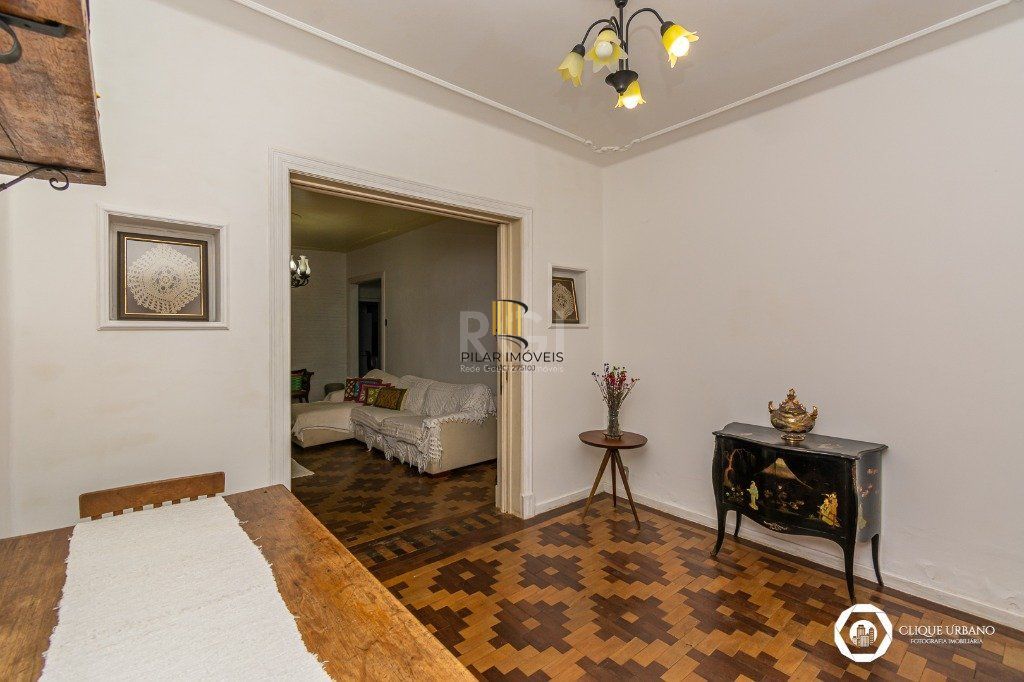 Casa para Venda de 3 dormitórios, Petrópolis