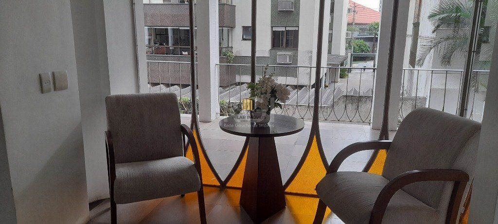 Apartamento para Venda - 143.28m², 3 dormitórios, sendo 1 suites, 1 vaga - Petrópolis