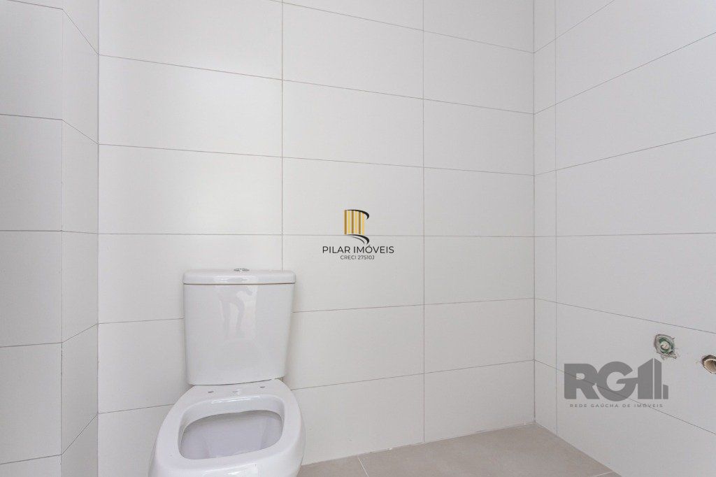 Apartamento de 2 dormitórios e 2 vagas NOVO desocupado