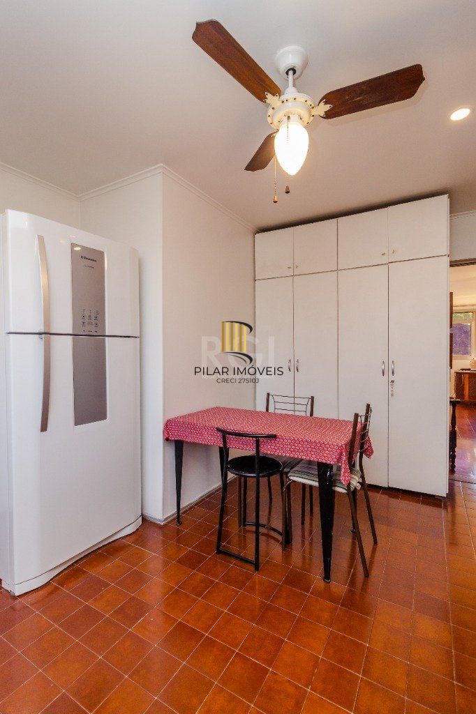 Apartamento para Venda - 138m², 3 dormitórios, sendo 1 suites, 1 vaga - Petrópolis