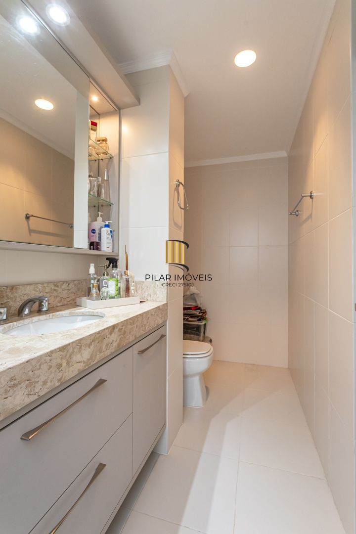 3 DORMITÓRIOS SEMI MOBILIADO NA CORTE REAL C/ELEVADOR E VAGA DE GARAGEM ESCRITURADA