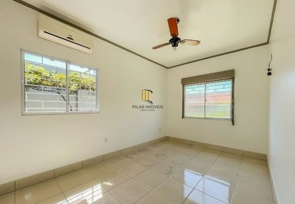 Casa no bairro Cavalhada de 3 dormitórios e 3 vagas