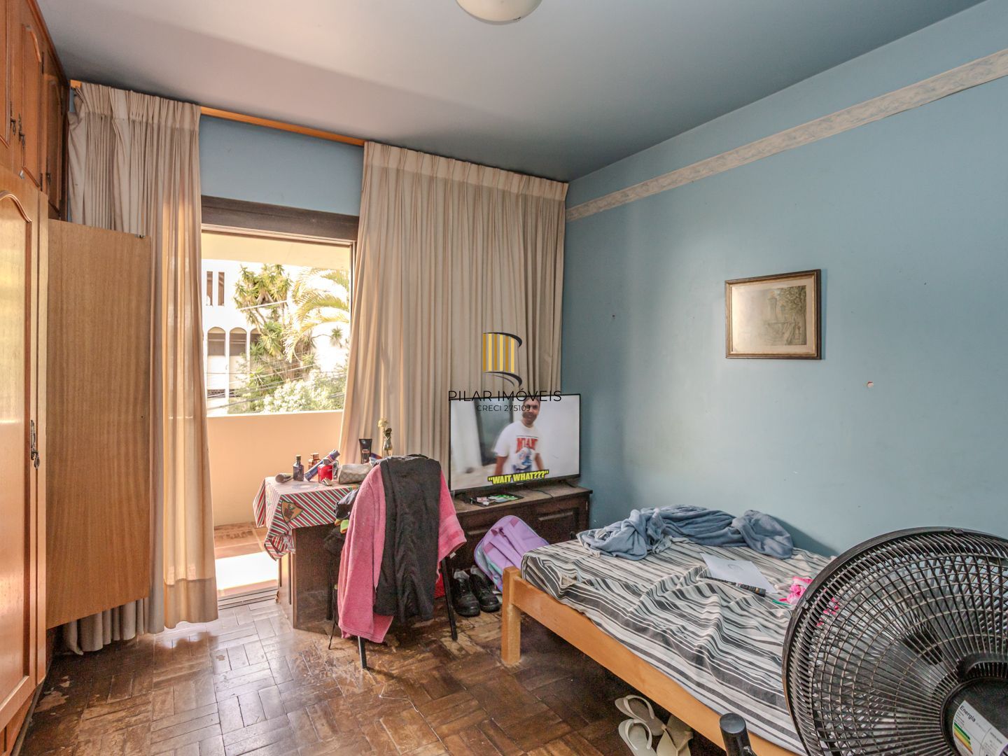 Casa sobrado no Menino Deus de 3 dormitórios e 3 vagas