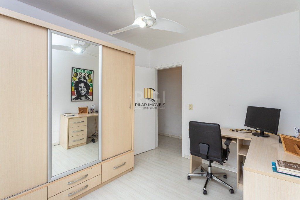 Apartamento de 03 dormitórios (01suíte), com vaga, no bairro São João, em Porto Alegre RS