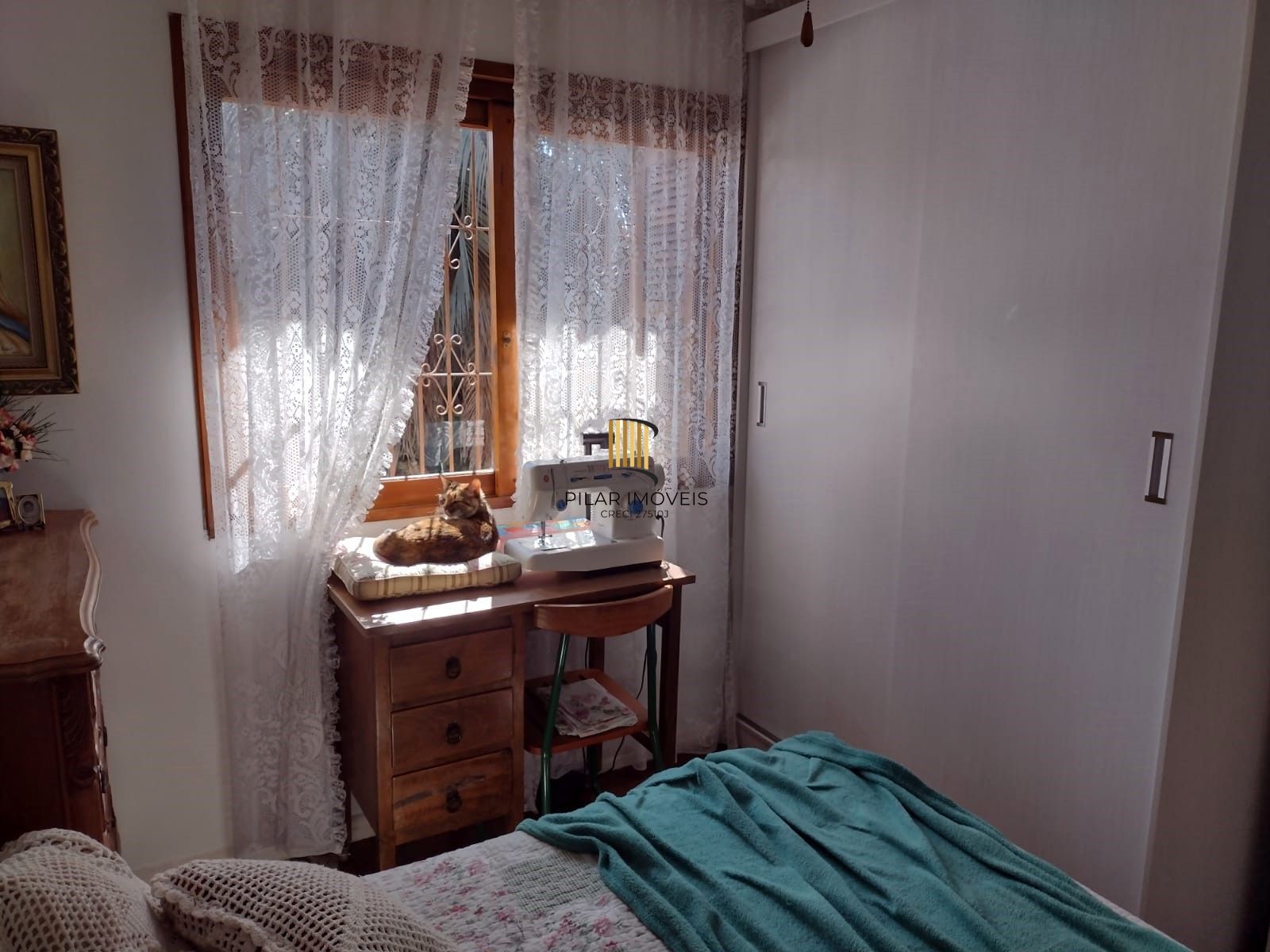 Casa 4 dormitórios no bairro Partenon