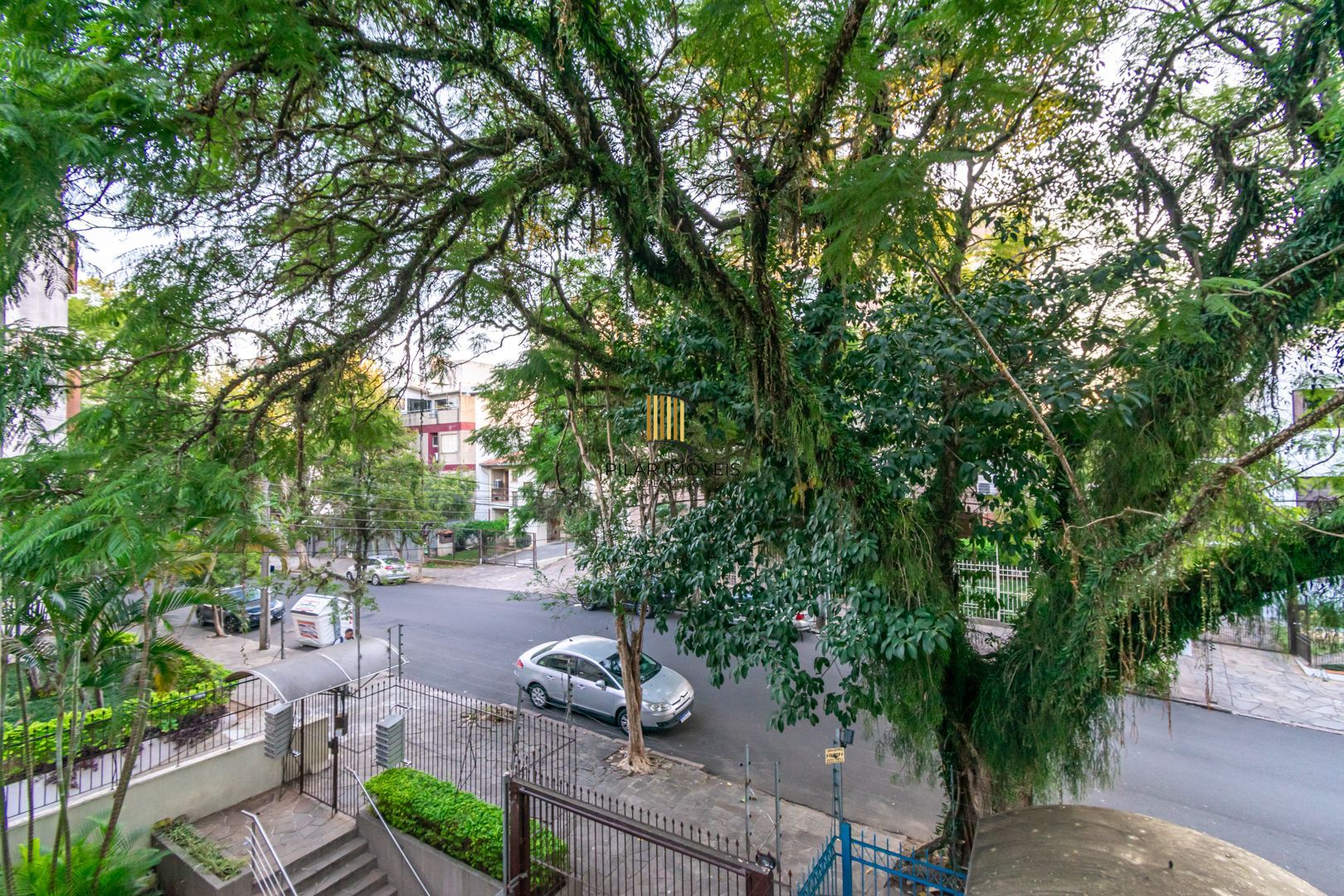 Apartamento no bairro Higienópolis de 3 dormitórios e 2 vagas
