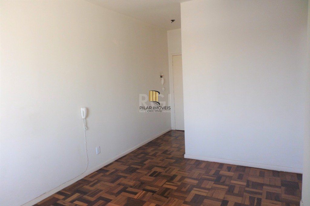 Apartamento no bairro santa Cecília de 2 dormitórios desocupado