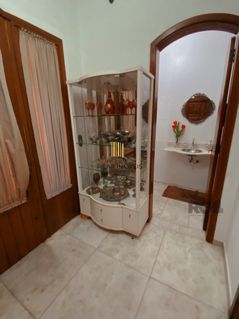 Casa no Teresópolis de 4 dormitórios e 4 vagas