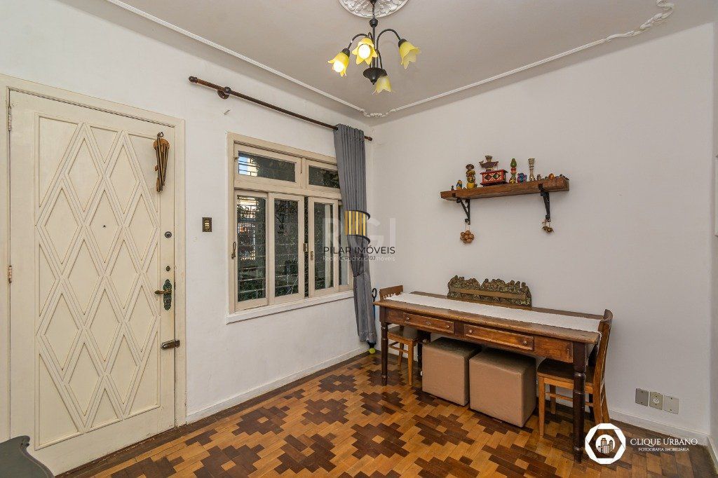 Casa para Venda de 3 dormitórios, Petrópolis