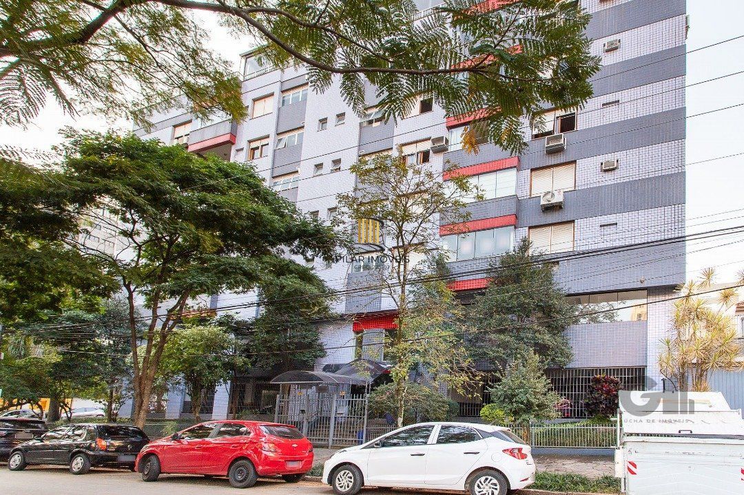 Cobertura duplex no bairro Auxiliadora de 2 dormitórios  2 vagas e terraço - Pilar Imóveis