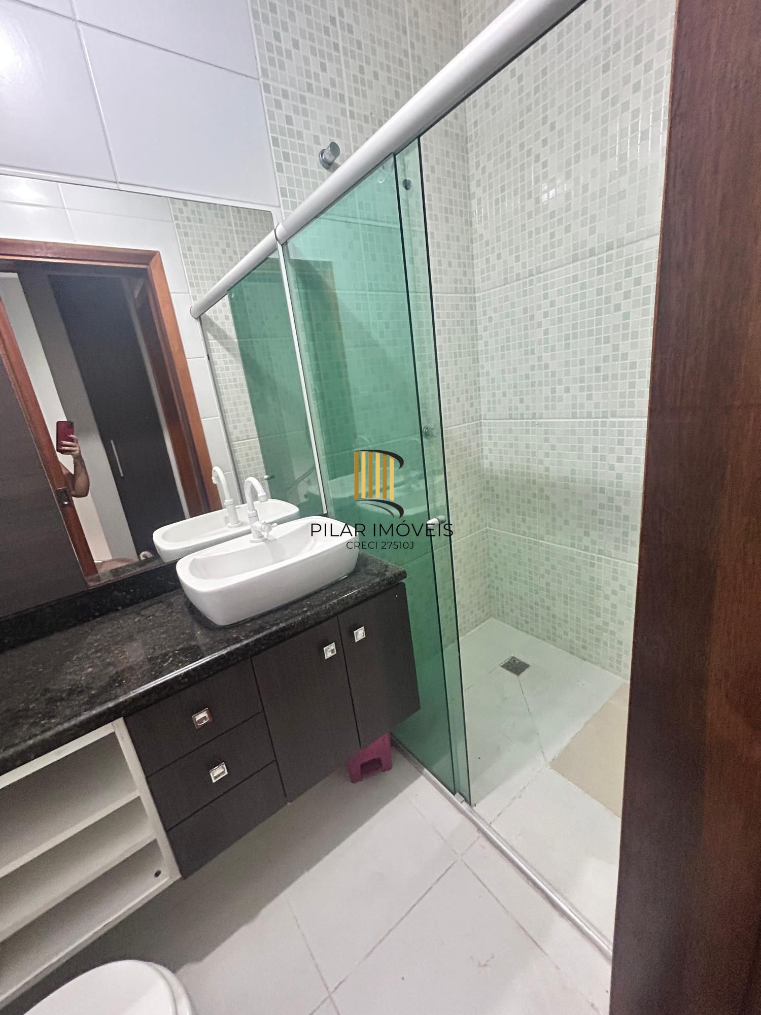 Casa sobrado no bairro São José em Canoas de 2 dormitórios