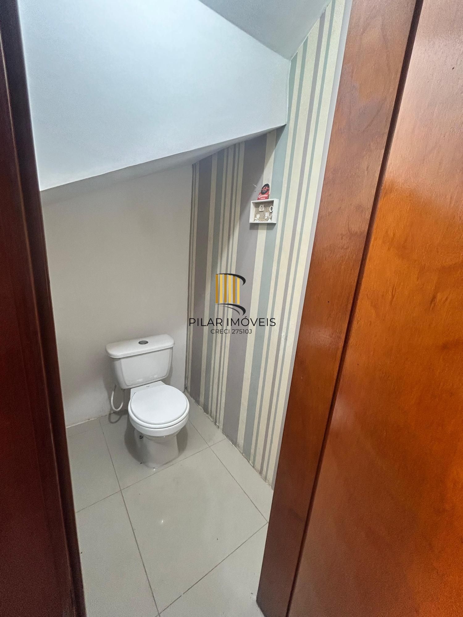 Casa sobrado no bairro São José em Canoas de 2 dormitórios