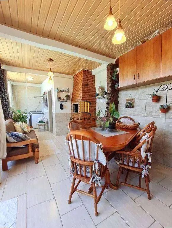 Sobrado 3 dormitórios no bairro Jardim Algarve