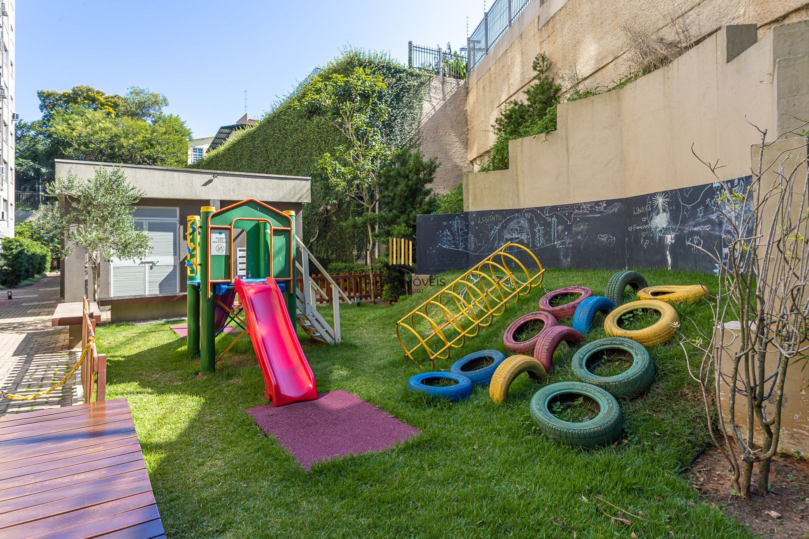 Apartamento 3 dormitórios no bairro Jardim Carvalho