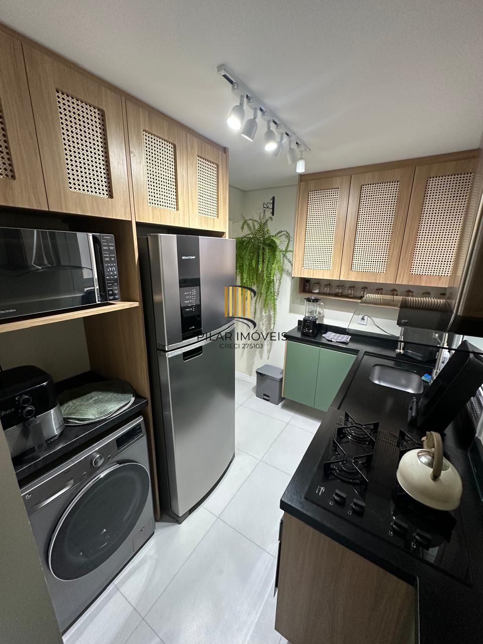 APTO 01 DORMITÓRIO TODO MOBILIADO REFORMADO, 01 VAGA DE GARAGEM