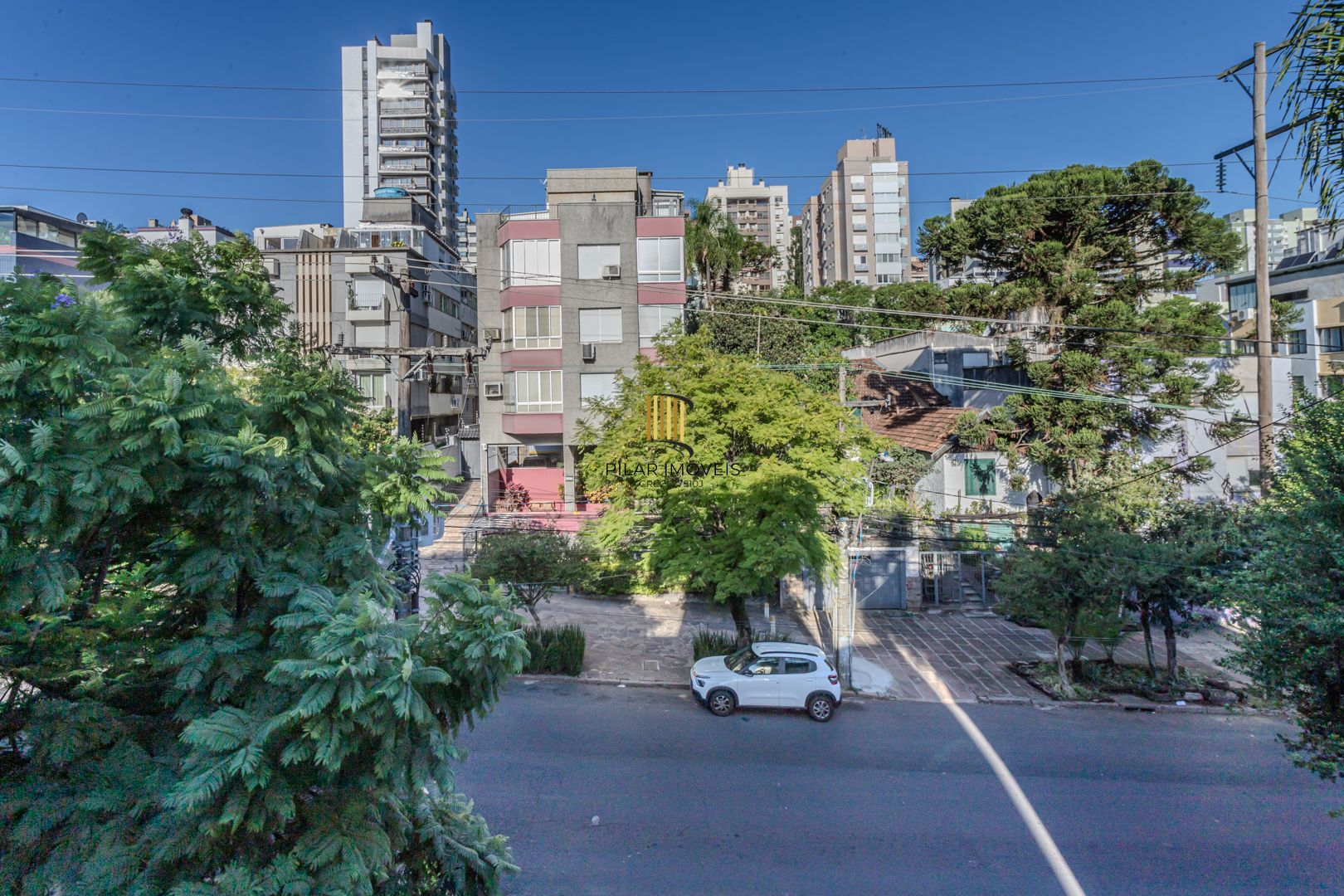Cobertura duplex no bairro Petrópolis de 3 dormitórios vaga e terraço