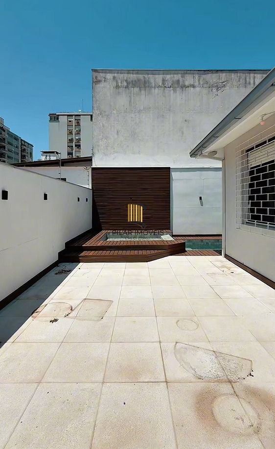 Casa no Bairro Jardim Lindóia de 3 dormitórios e 3 vagas
