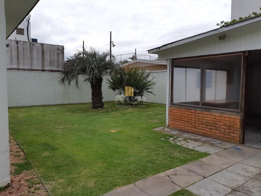Casa no Centro de Tramandai com pátio