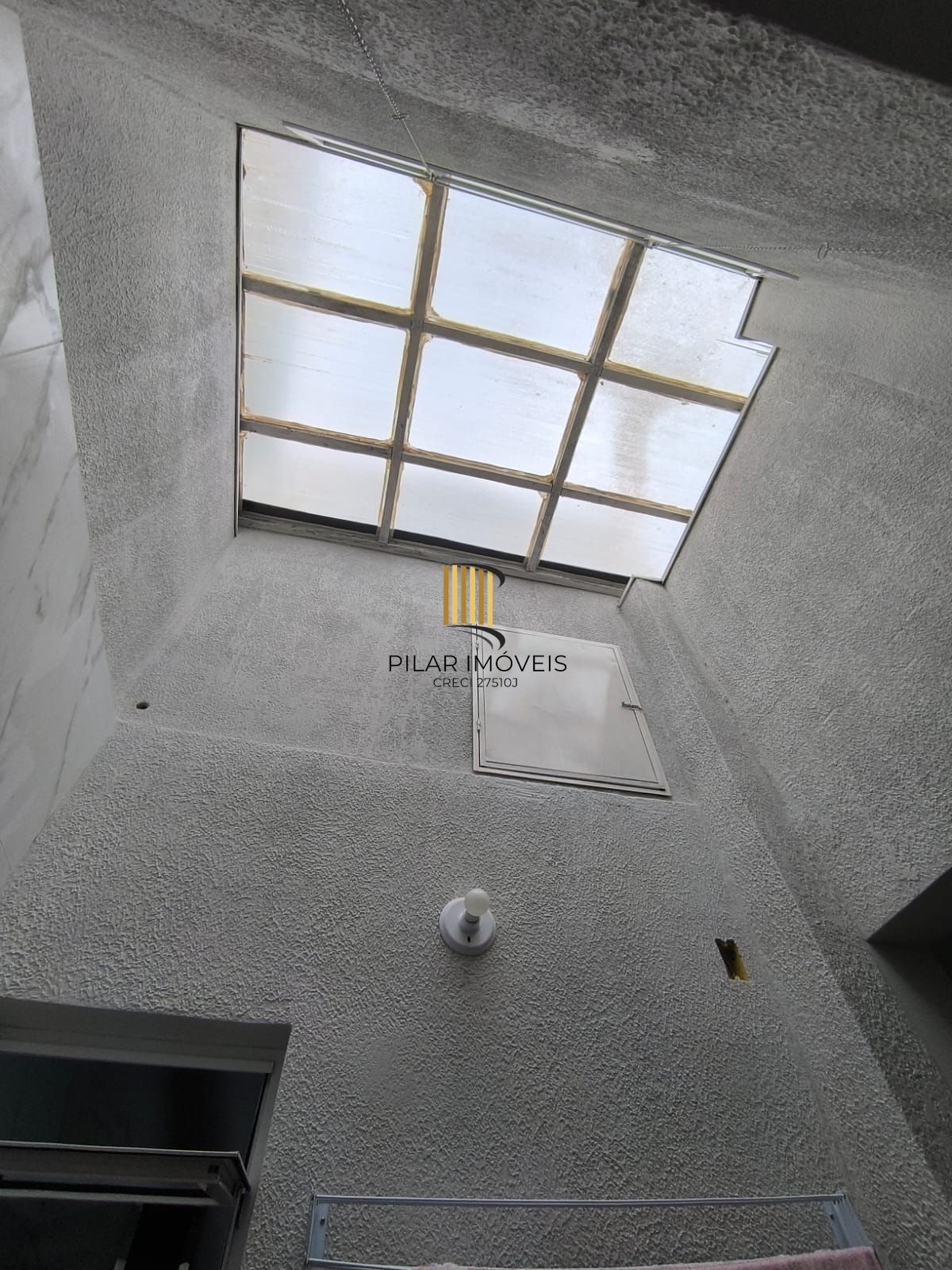 Casa 2 dormitórios no bairro Jardim Algarve