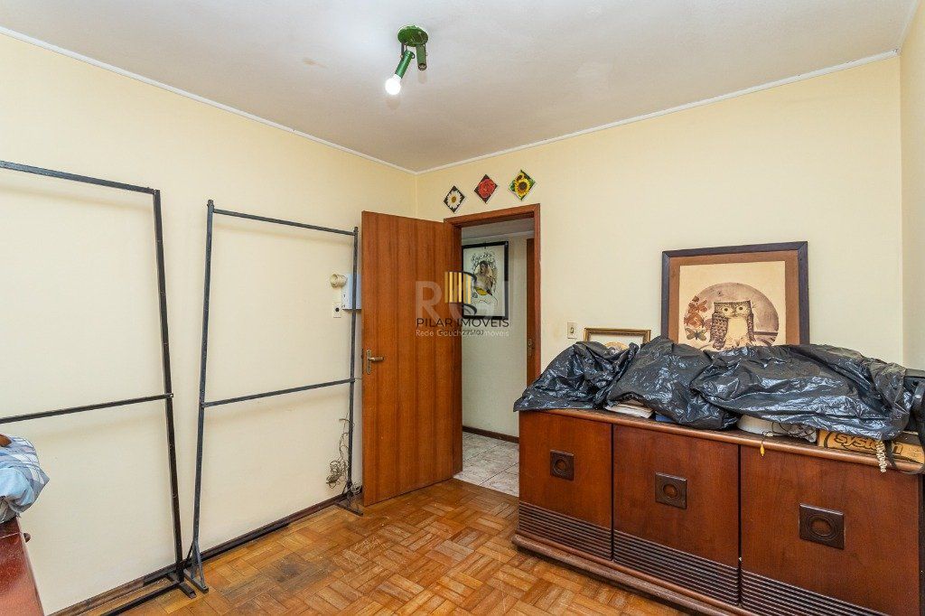 Casa sobrado no Jardim Botânico de 5 dormitórios e 2 vagas