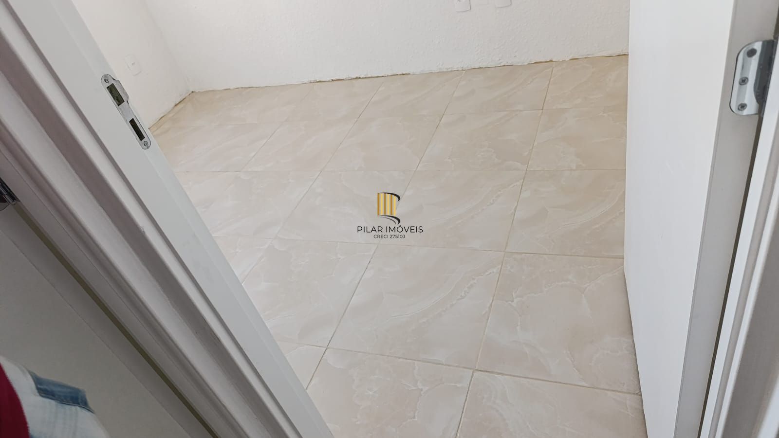 Apartamento 2 dormitórios no bairro Restinga