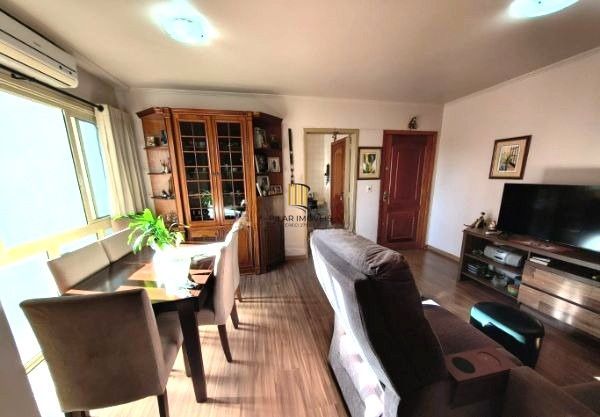 Apartamento de 2 dormitórios com dependência e vaga no bairro Santana