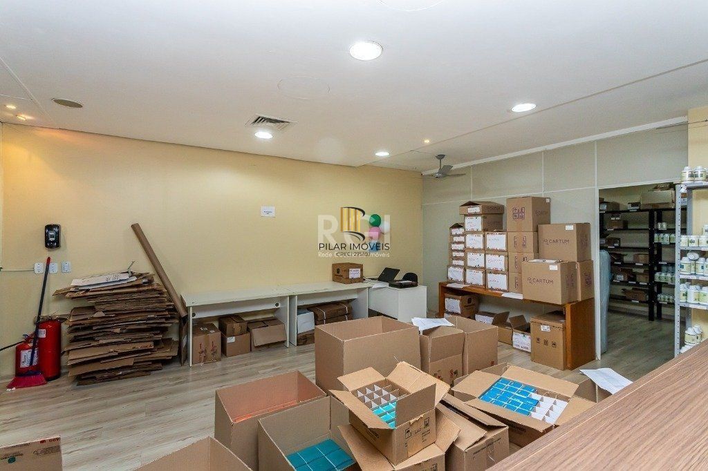 Loja Comercial na Av Cristóvão Colombo