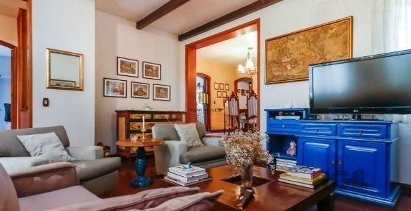 Casa sobrado no Jardim do Salso de 4 dormitórios e 3 vagas