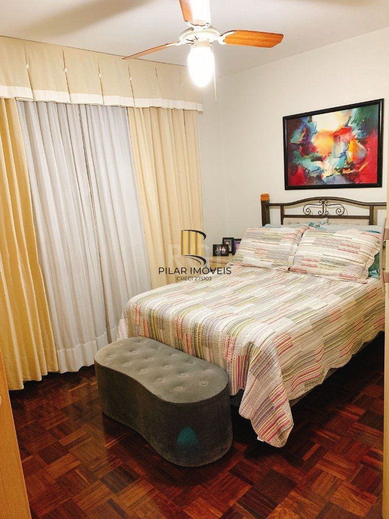 Apartamento no bairro Auxiliadora de 3 dormitórios e vaga