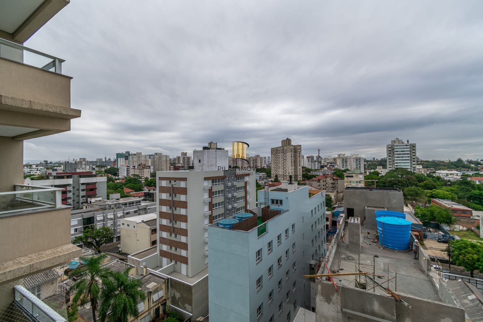 Apartamento de 2 dormitórios, vaga e infra no Passo D'areia