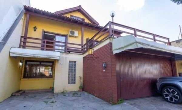 Casa sobrado no bairro Sarandi de 3 dormitórios e 2 vagas - Pilar Imóveis