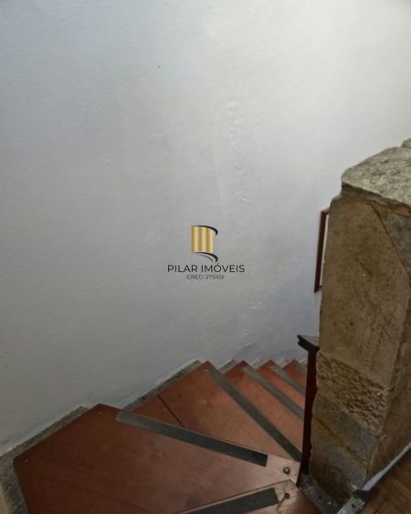 Casa sobrado no Passo D'areia de 3 dormitórios e vaga