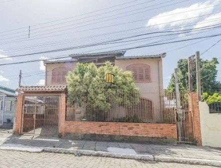 Casa no Sarandi de 4 dormitórios e 4 vagas - Pilar Imóveis