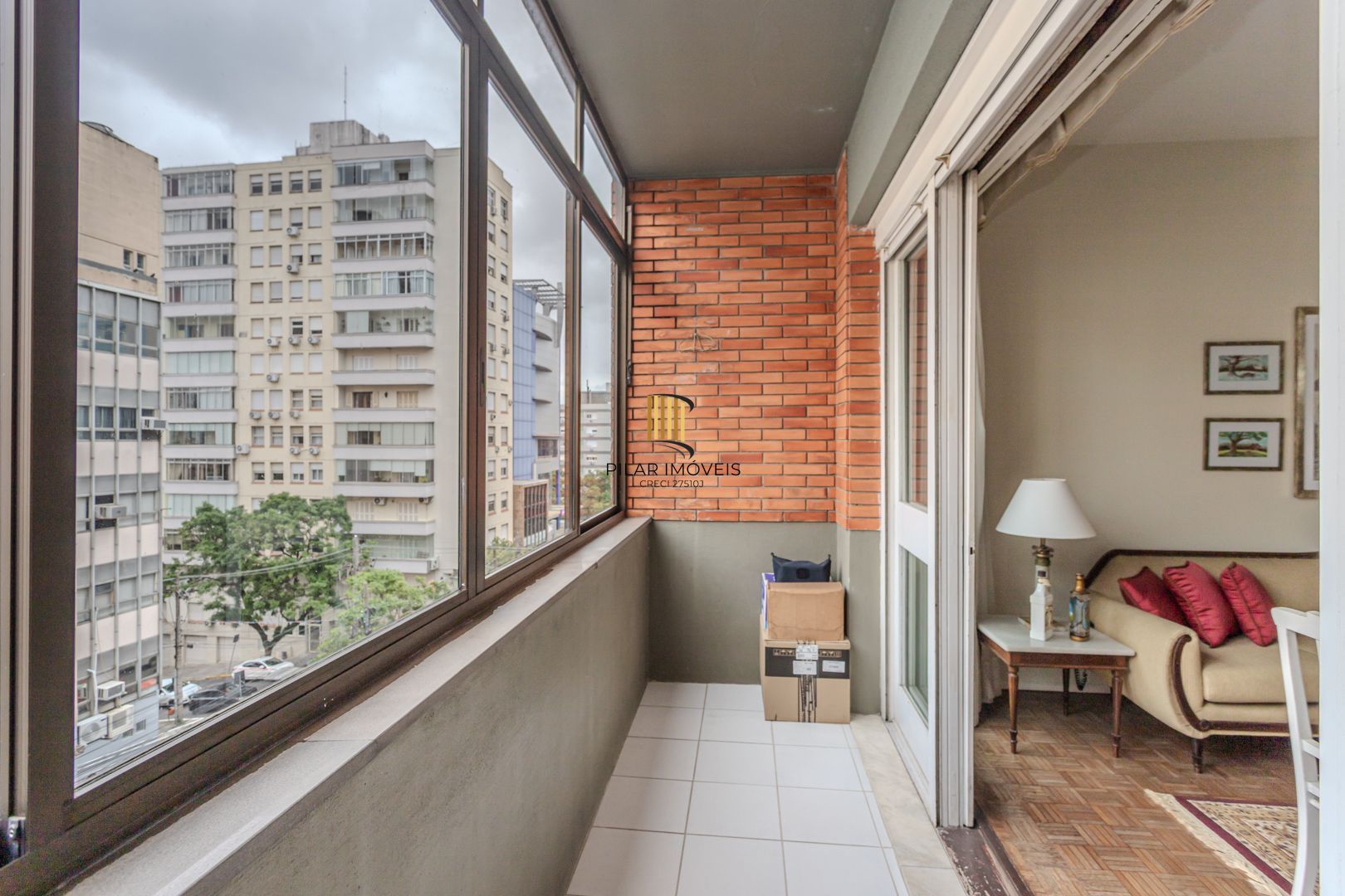 oportunidade, 217m² privativos, 2 vagas e depósito. Apenas R$ 880 mil