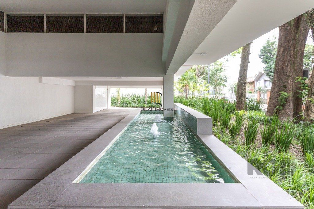 Apartamento de 2 dormitórios e 2 vagas NOVO desocupado