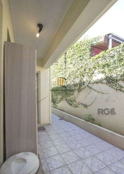 Casa para Venda - 215m², 3 dormitórios, 2 vagas - CHACARA DAS PEDRAS