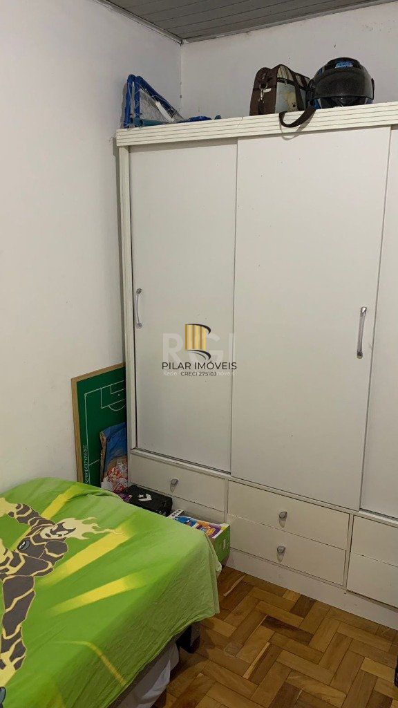 Casa 4 dormitórios 3 banheiros garagem coberta para 3 + carros