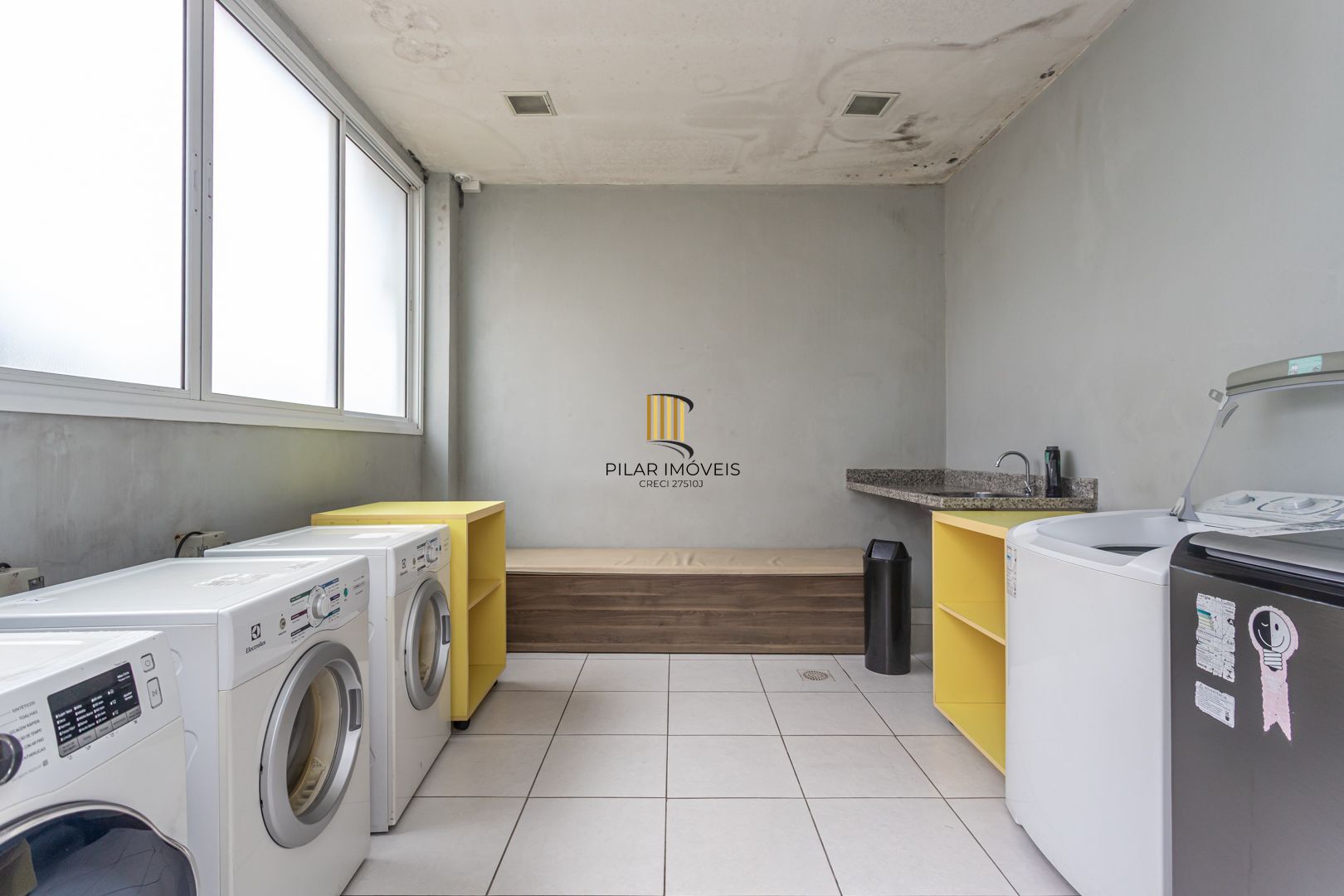 Apartamento para Venda - 50.98m², 2 dormitórios, 1 vaga - Partenon