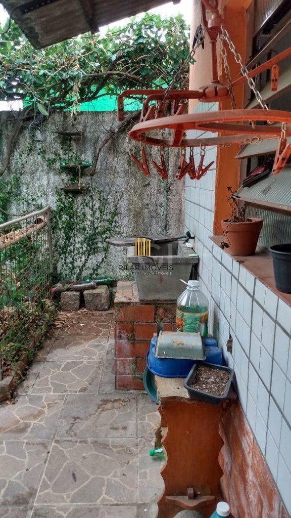 Casa para Venda - 90m², 3 dormitórios, sendo 1 suites, 1 vaga - Passo das Pedras