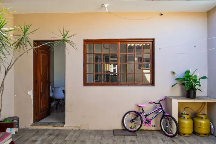 Casa 3 dormitórios no bairro Hípica