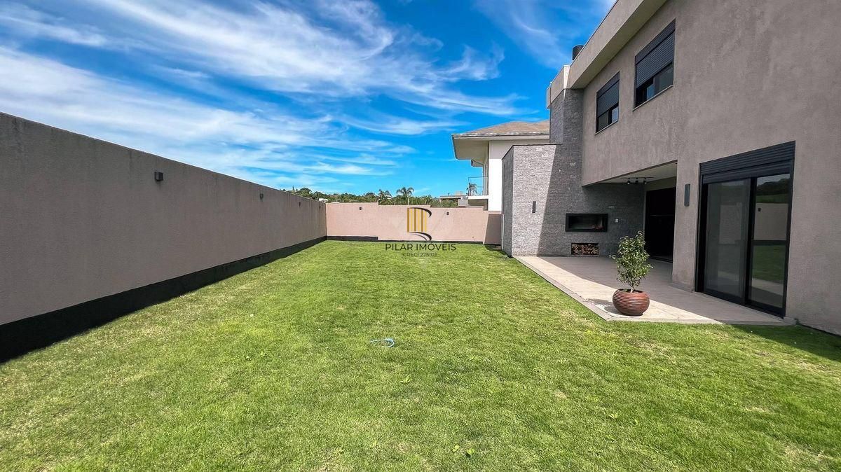 Casa de Condomínio 4 dormitórios no bairro Prado Bairro-Cidade (Barro Vermelho)