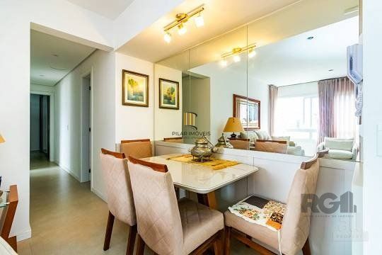 Apartamento  no Menino Deus de 3 dormitórios e 2 vagas