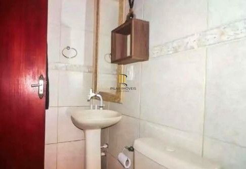 Casa sobrado no bairro Vila Ipiranga de 4 dormitórios e 2 vagas