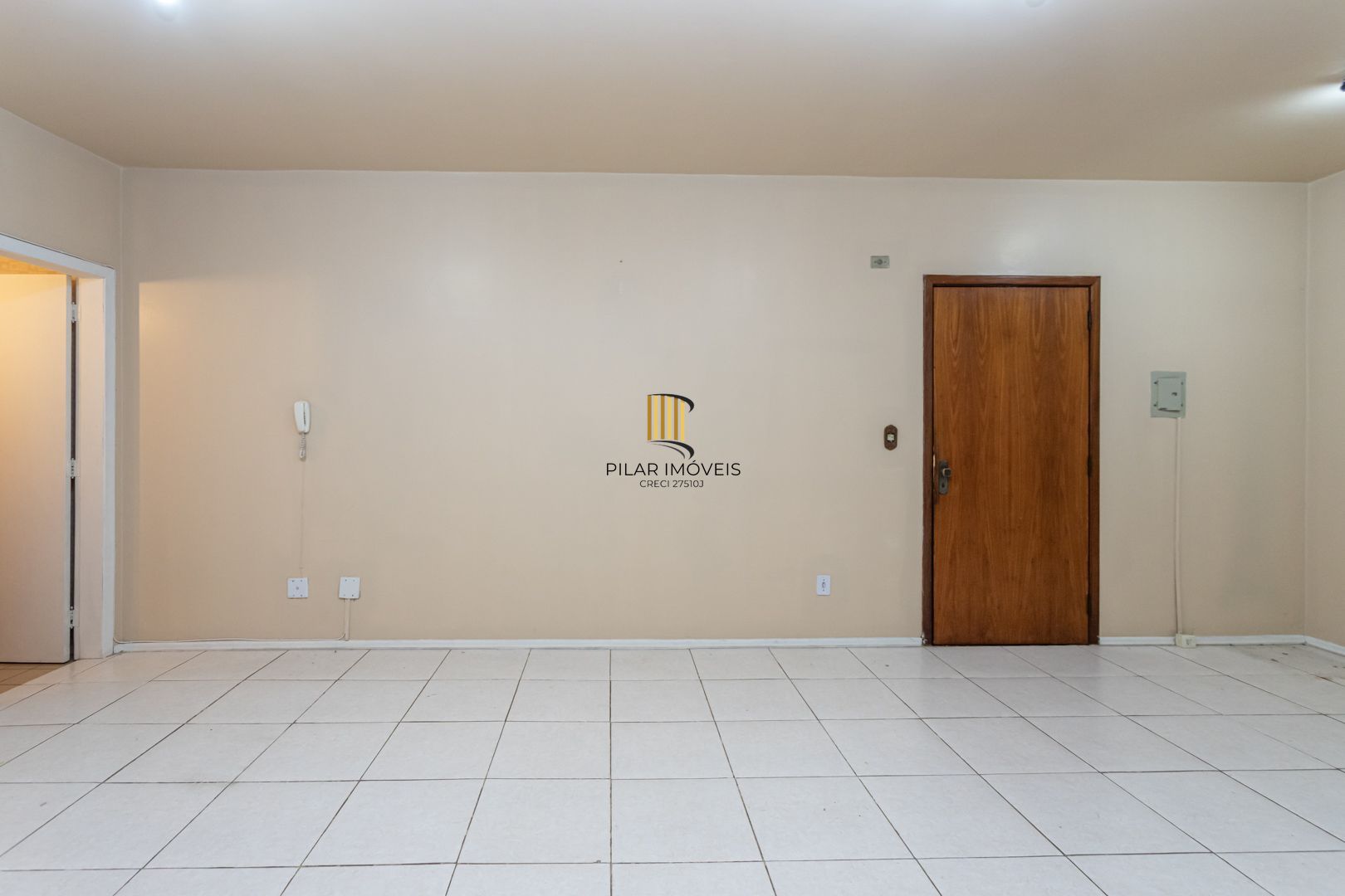 Sala Comercial com terraço