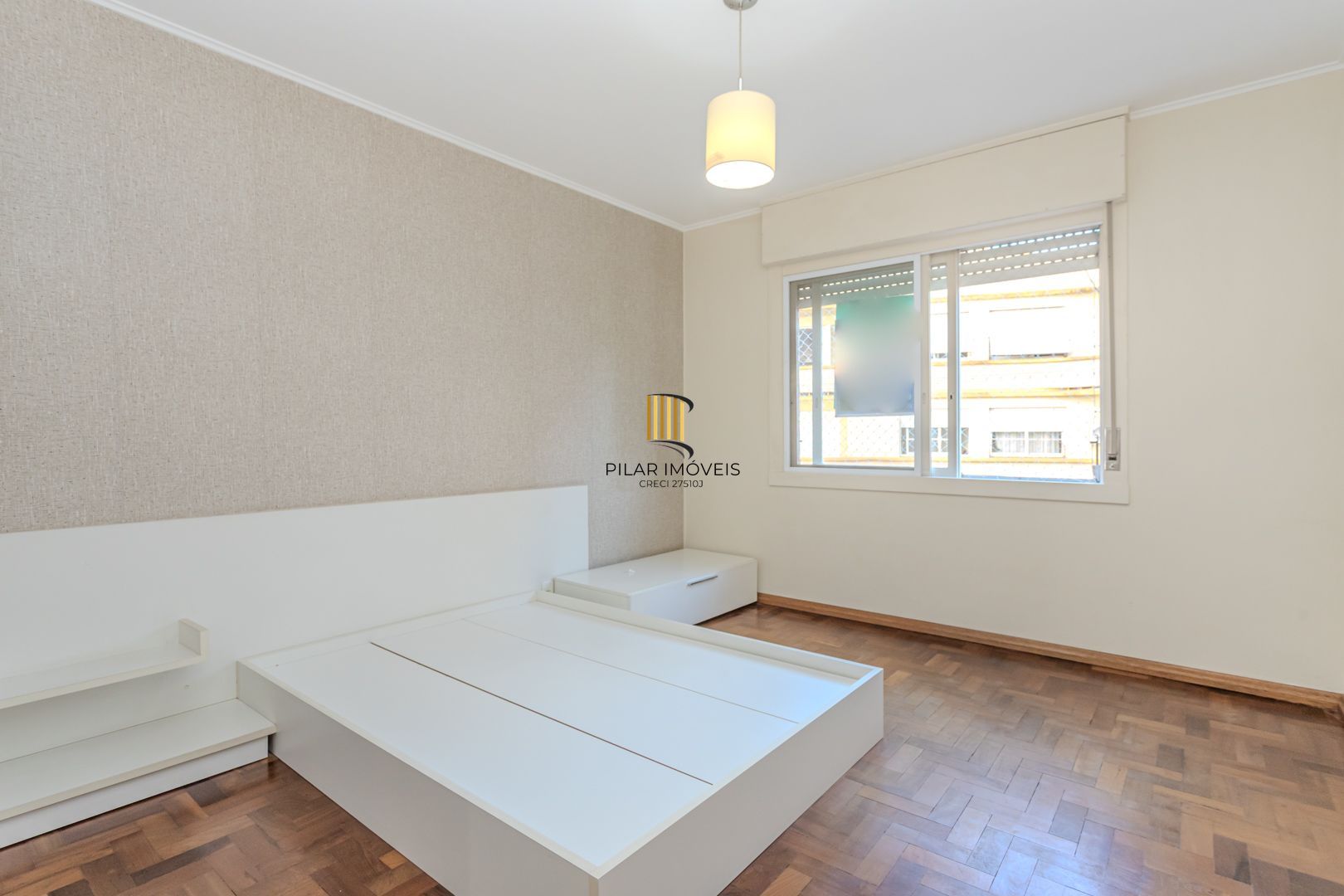 Apartamento no Centro de 1 dormitório DESOCUPADO