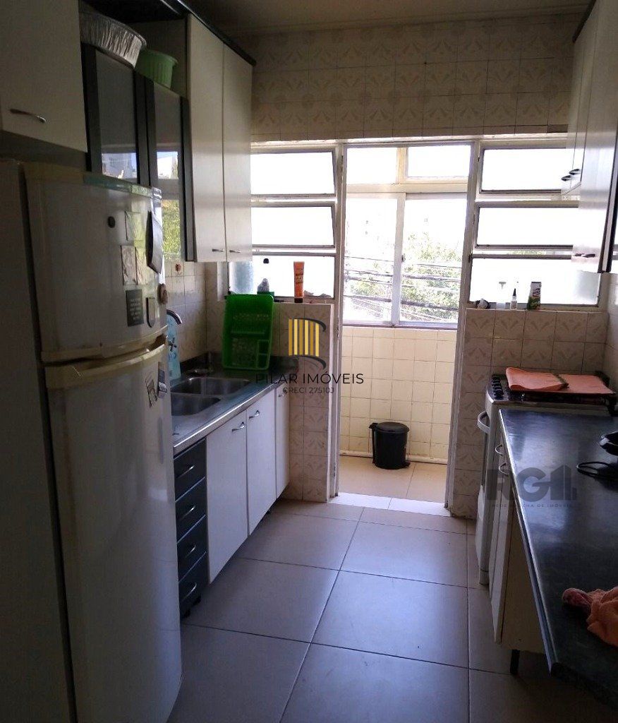 Apartamento no Petrópolis de 2 dormitórios e 2 vagas