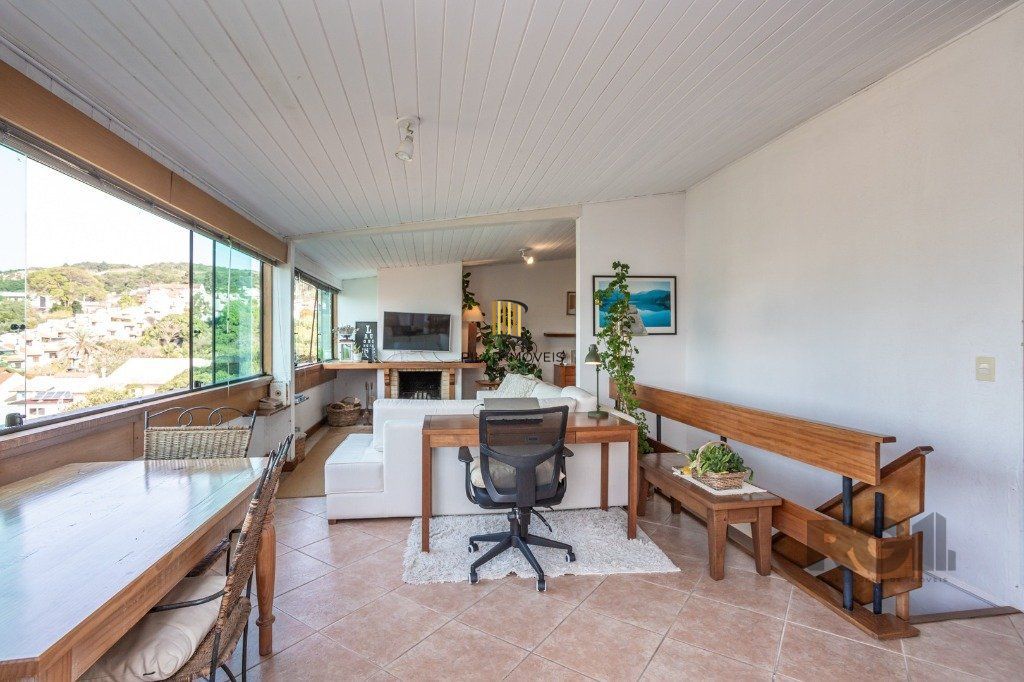 Cobertura no bairro Tristeza de 2 dormitórios e vaga Desocupada