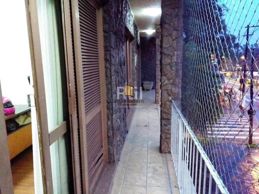 Cobertura para Venda - 323.99m², 3 dormitórios, sendo 1 suites, Partenon